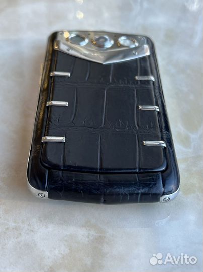 Vertu Constellation Quest, 8 ГБ