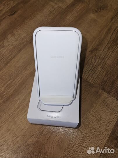 Беспроводная зарядка Samsung