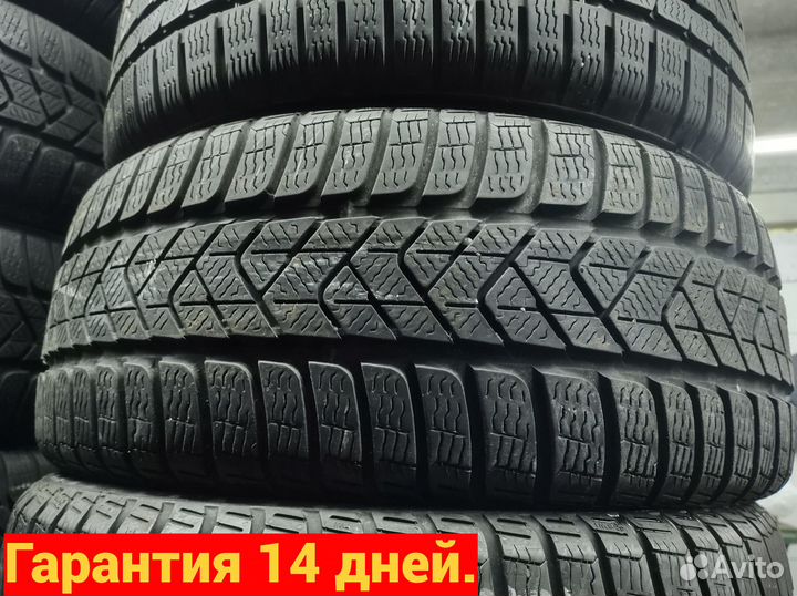 Pirelli Winter Sottozero 3 215/45 R17