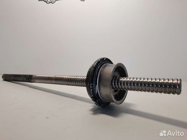 Вал рулевой рейки в сборе с подшипником BMW E90