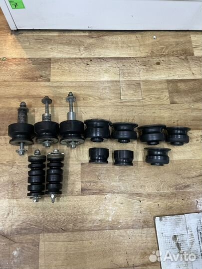 Подушка кузова Toyota Land Cruiser 200 2017