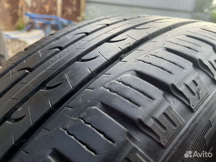 Goodyear EfficientGrip SUV 235/55 R19 105V