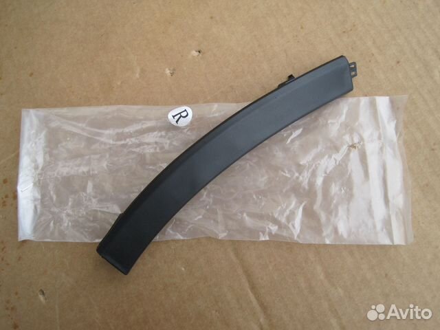 Молдинг переднего бампера правый Honda CR V 3 06-1