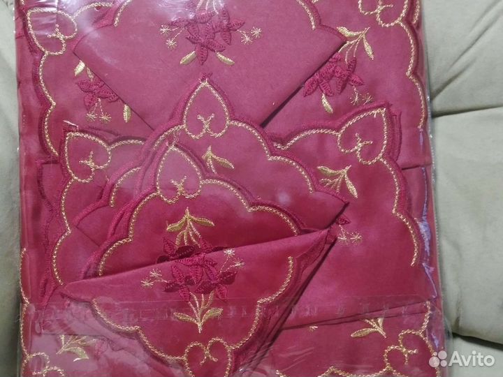 Скатерть Casandra Tablecloth Set 150x220 см