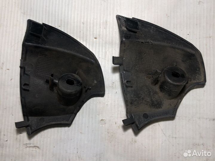 Заглушка нижней консоль Пассат Б5