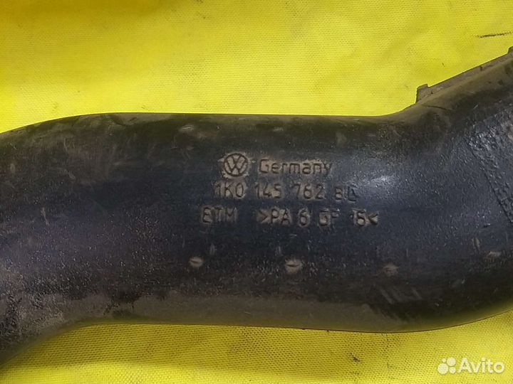 Патрубок интеркулера VW Tiguan 2007-2011