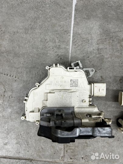 Замки дверей Audi Q7 4M