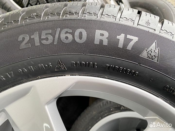 Новые оригинальные колеса на Q3 F3 R17