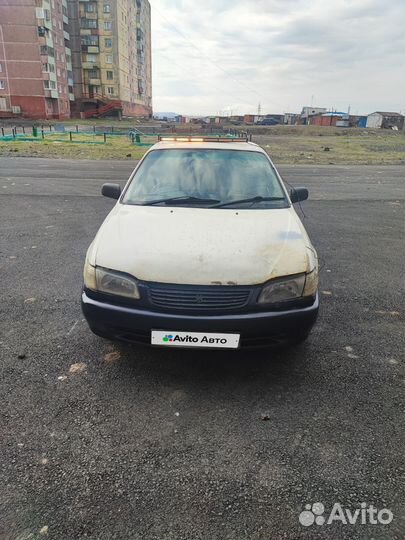 Toyota Corolla 2.0 AT, 1998, битый, 228 000 км