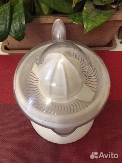 Электросоковыжималка «Smile» для фруктов