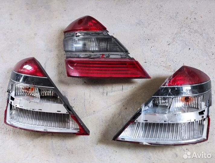 Фонарь задний левый Mercedes W221