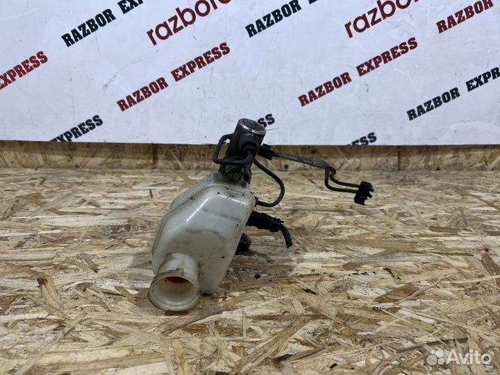 Цилиндр тормозной главный Hyundai Elantra XD