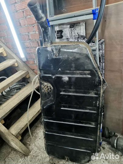 Бензобак нива