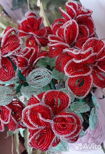 Цветы из бисера