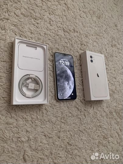 iPhone 11, 64 ГБ