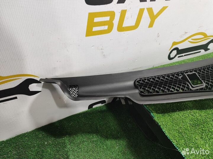 Жабо, решетка стеклоочистителя (планка под лобовое