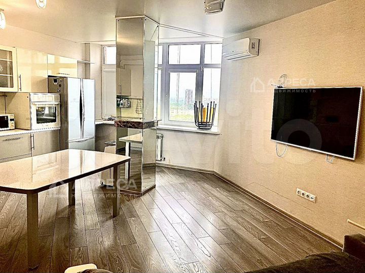 2-к. квартира, 63 м², 15/17 эт.