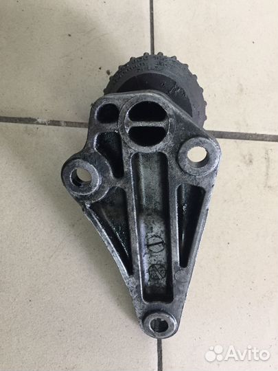 Кронштейн опора двс audi a6 c5 2,4 v6 BDV APS