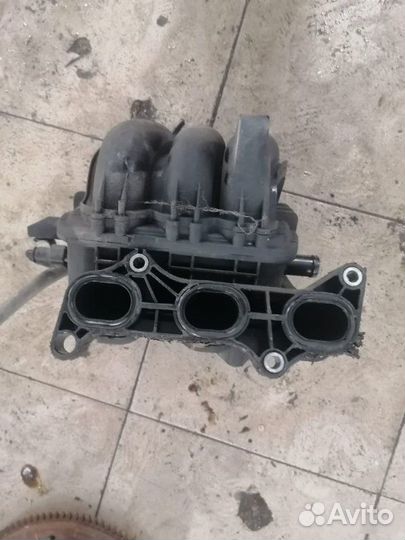 Коллектор впускной Peugeot 107