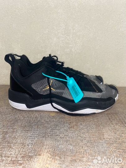 Баскетбольные кроссовки