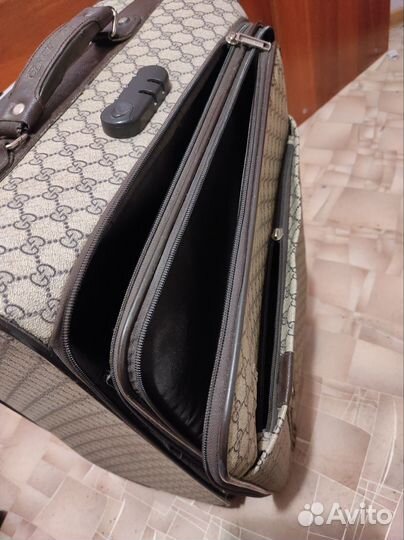 Чемодан на колесах бу большой