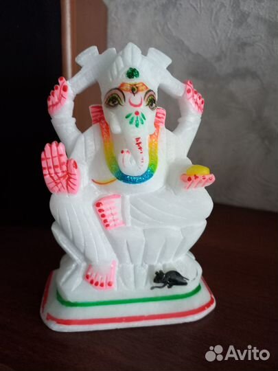 Статуэтки индийских блжеств из Варанаси