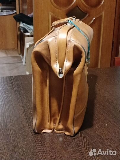 Мужской кожаный портфель коричневый