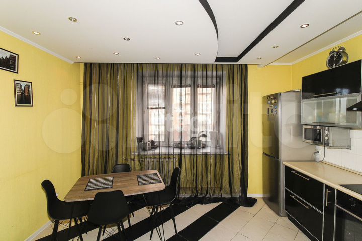 3-к. квартира, 93 м², 4/9 эт.