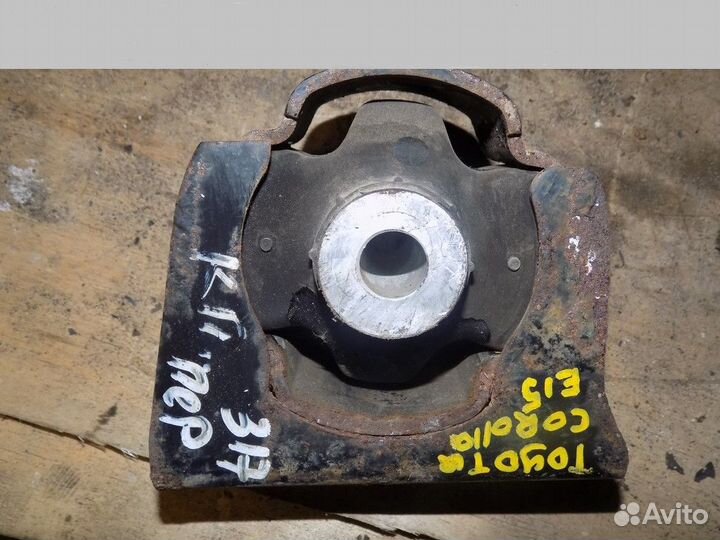 Опора двигателя передняя Corolla E15 2006-2013