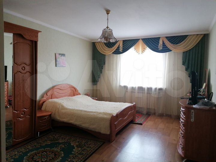 Дом 262 м² на участке 15 сот.