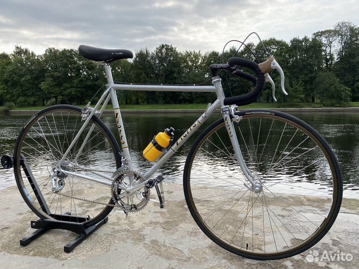 Шоссейный велосипед Liotto