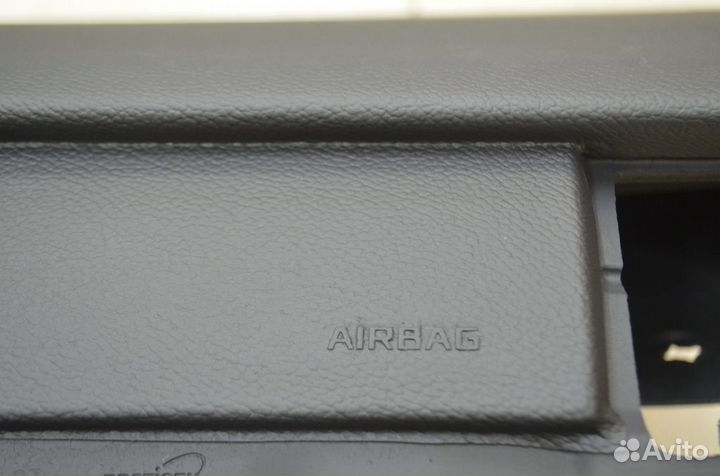 Торпедо панель приборов Шкода Суперб