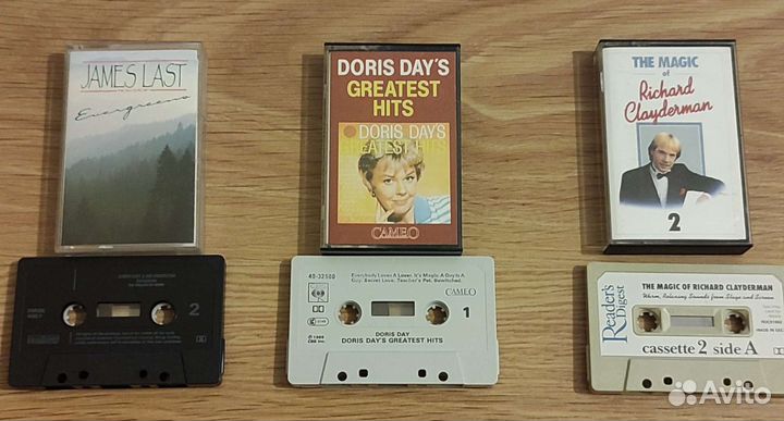 Аудиокассеты с записью. Европа