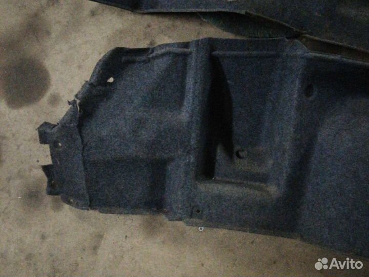 Обшивка багажника Mitsubishi Lancer 9