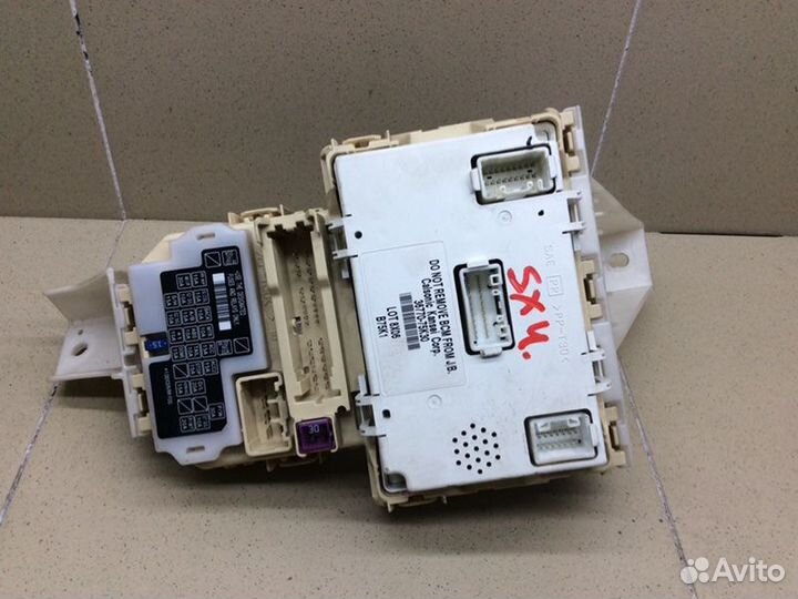 Блок предохранителей салонный Suzuki Sx4 седан