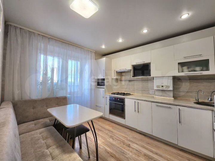 2-к. квартира, 56,5 м², 8/10 эт.