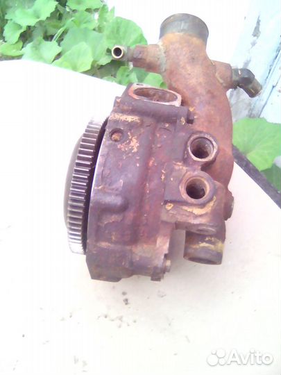 Помпа двигателя Катерпиллер С 15