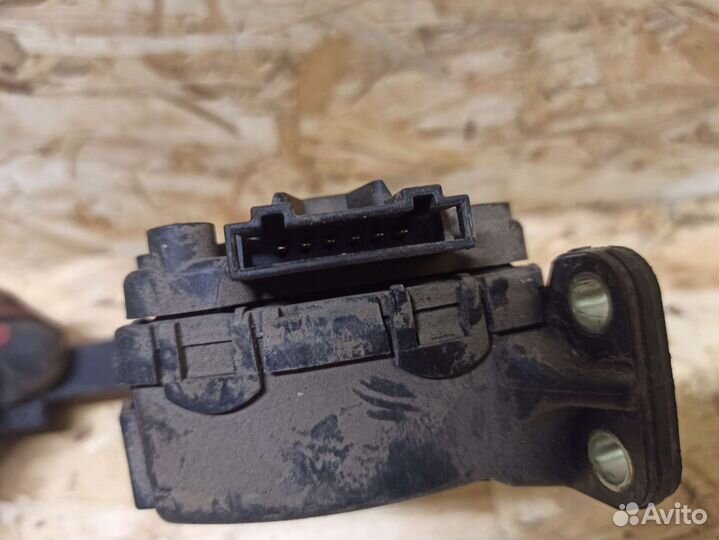 Педаль газа Volkswagen Polo 5