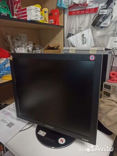 Монитор Samsung 17