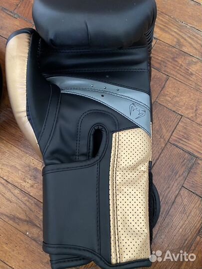 Перчатки Venom