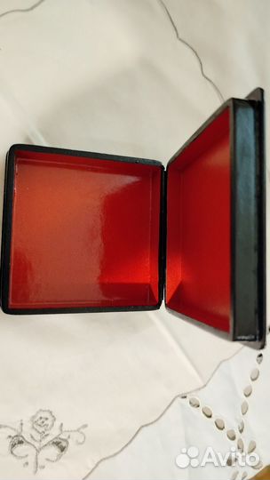 Шкатулки из папье-маше и дерева