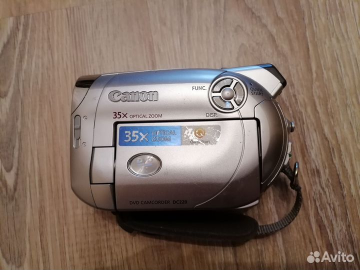 Видеокамера Canon DC220