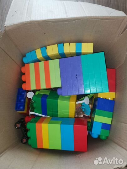 Огромная коробка конструктора лего дупло для детей
