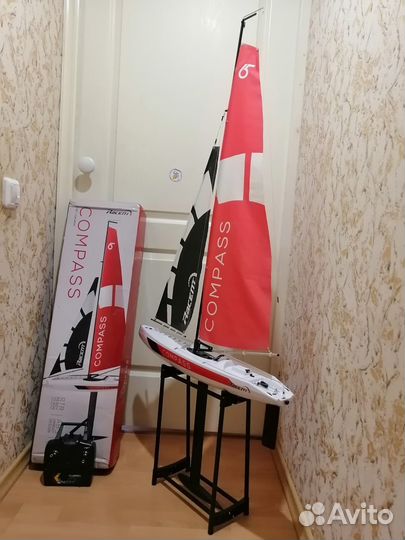 Радиоуправляемая яхта