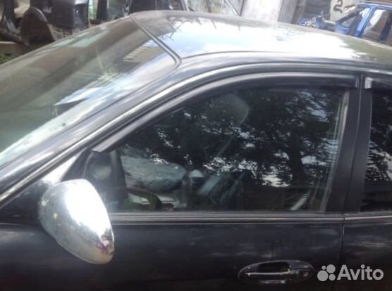 Hyundai Sonata 5 стекло двери передней левой