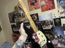 2005 Black Hello Kitty Fender Squire (Оригинал)