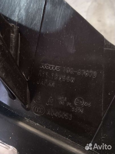 Фара передняя правая Митсубиси Паджеро 4