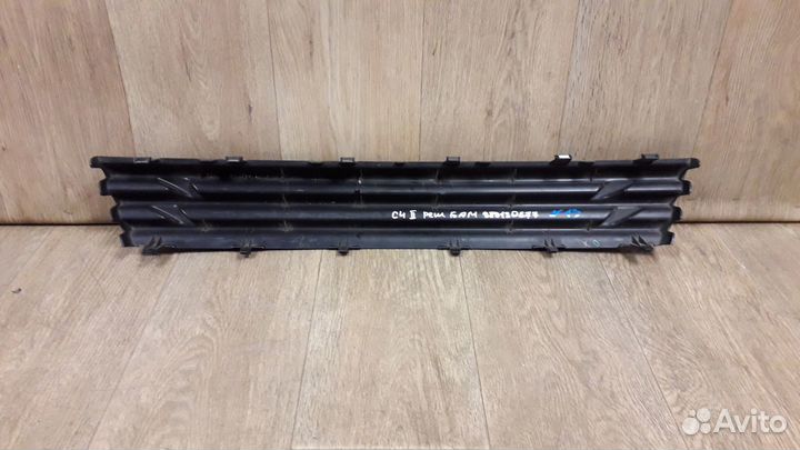 Решетка переднего бампера (зимняя) Citroen C4 B7