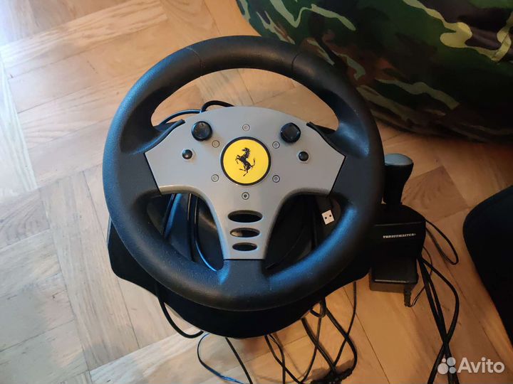 Руль Thrustmaster Ferrari