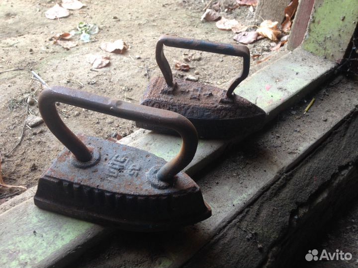 Старинный утюг